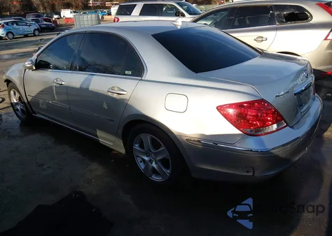 2005 Acura Rl 3.5 z USA, uszkodzony, nr VIN JH4KB16545C003046